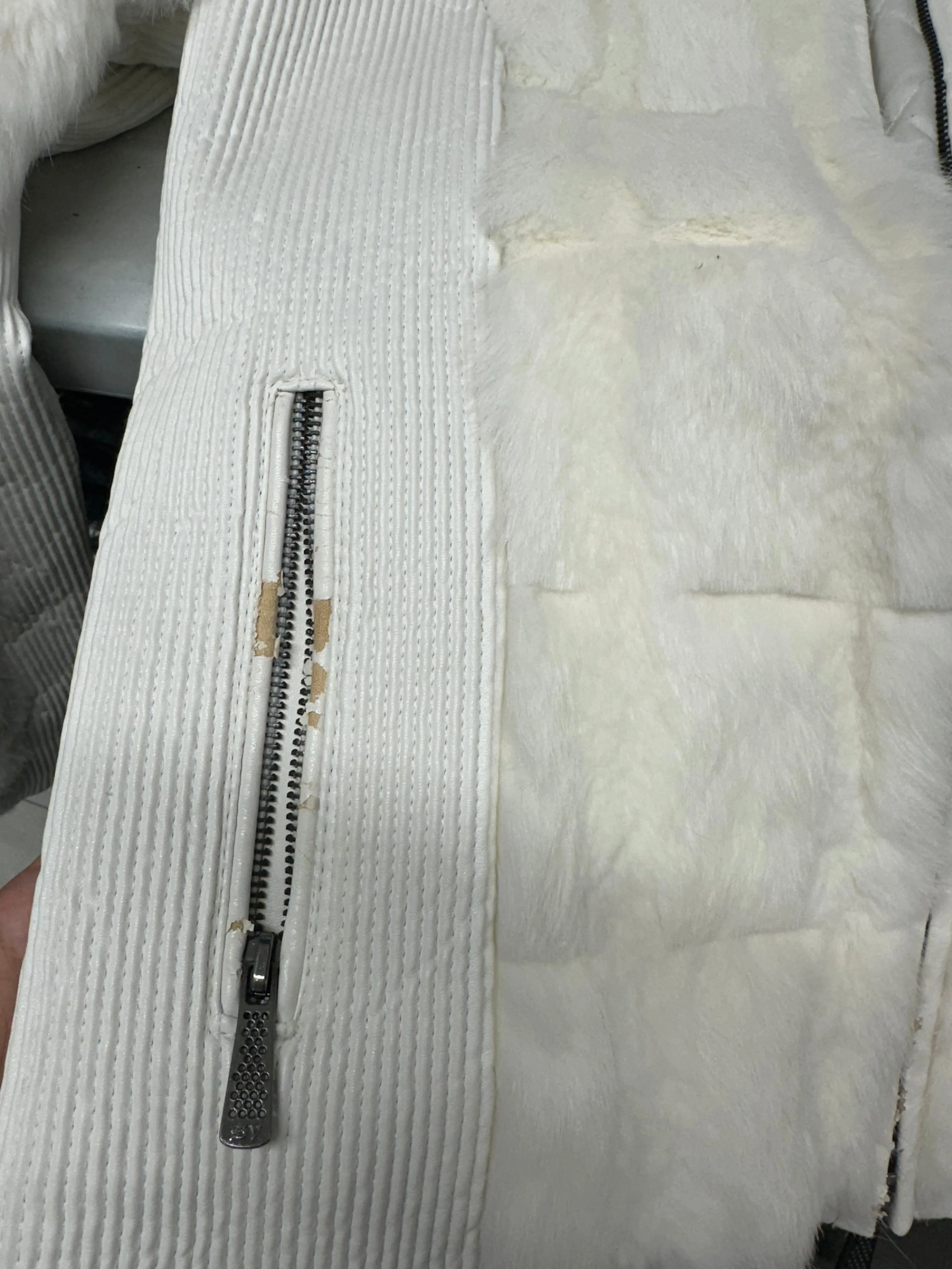 2000's white faux fur puffer coat