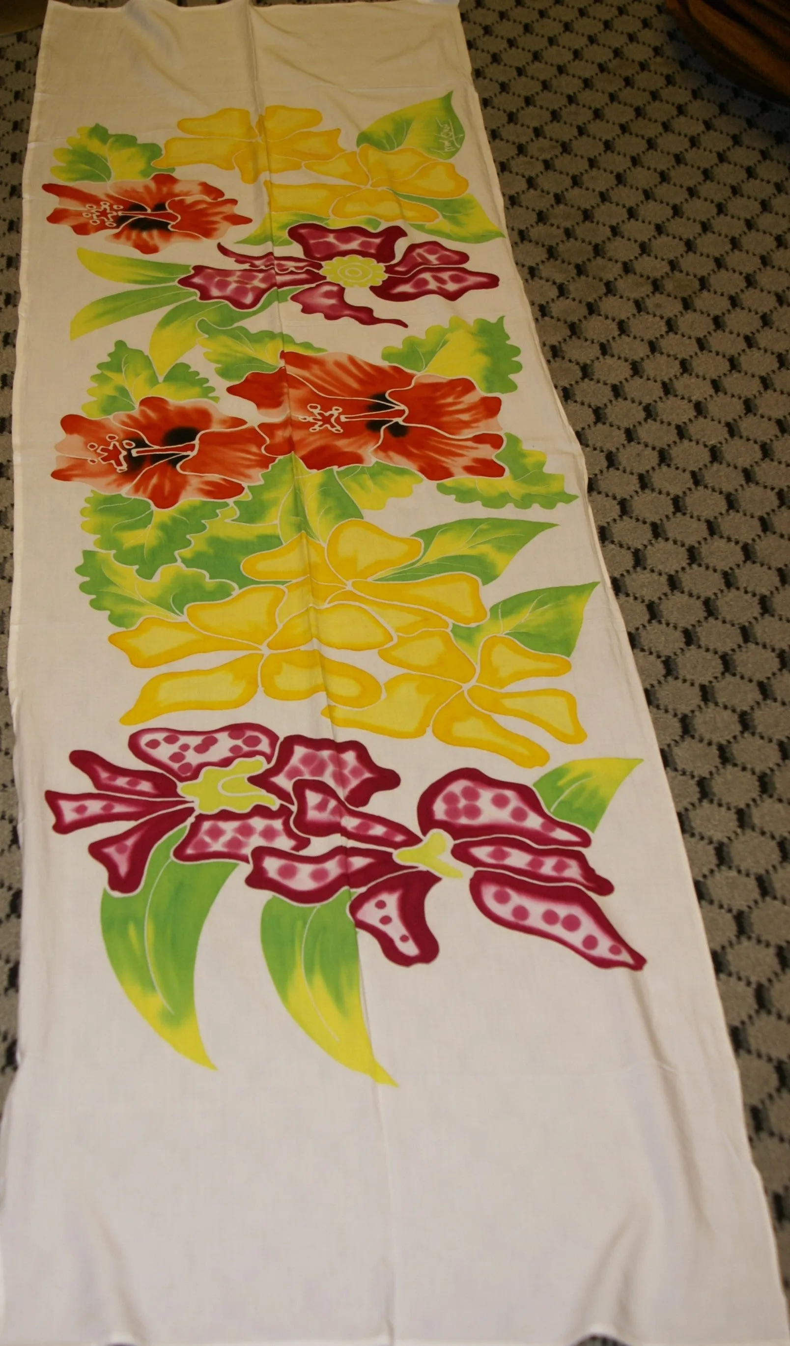 HIGH QUALITY HAND PAINTED TEXTILE FABRIC HALF SARONG OR BEACH SKIRT, SCARF, TABLE RUNNER SIGNED BY THE ARTIST: DETAILED MOTIFS OF BLOOMING HIBISCUS, VANDA ORCHIDS, TROPICAL PLANTS, RICH COLORS 74" x 23" (no SC15)
