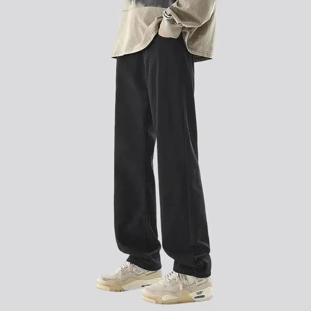 High-waist 90s jeans
 for men