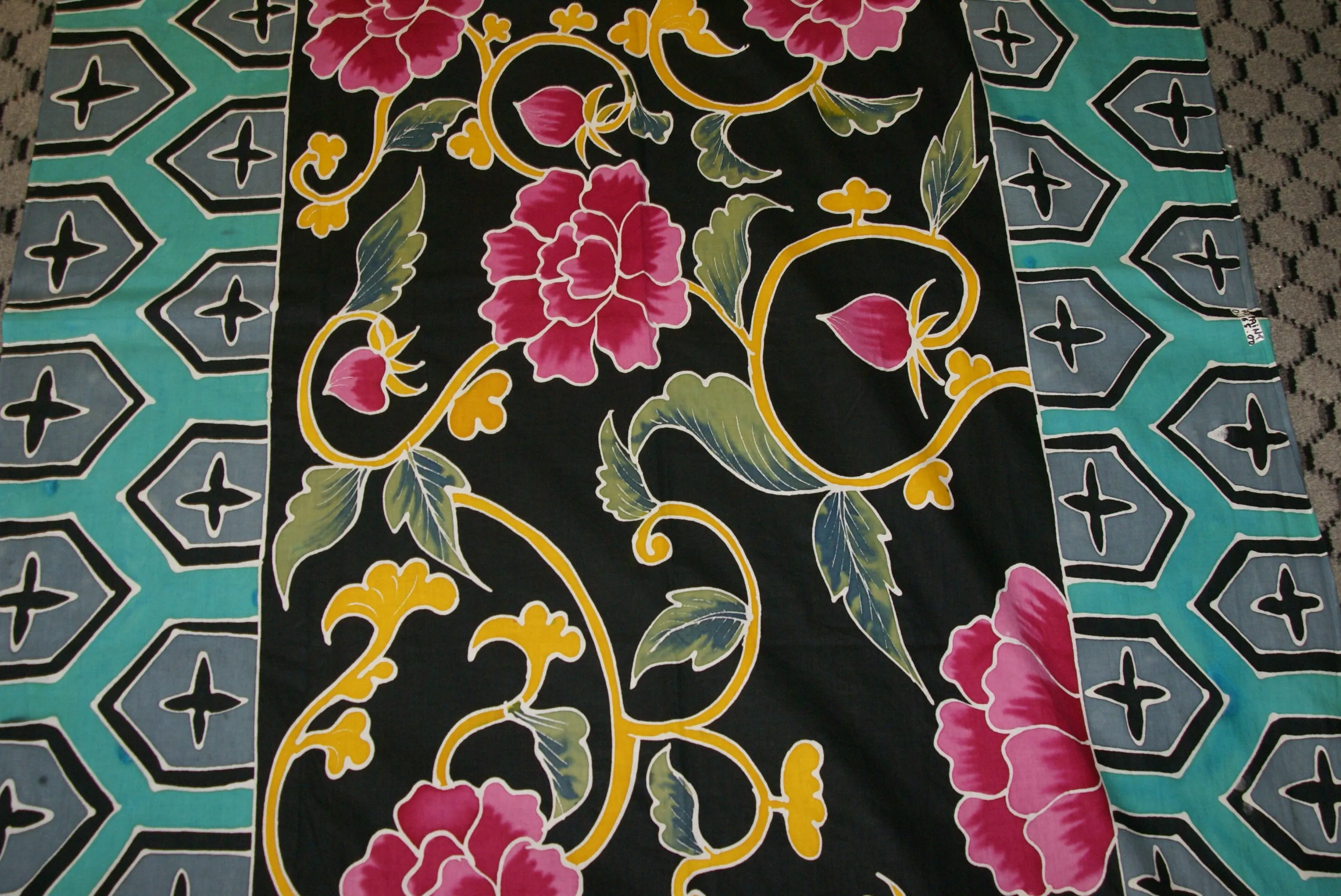 UNIQUE HIGH QUALITY COTTON HAND PAINTED BATIK TEXTILE FABRIC SARONG, VIBRANT COLORS & VERY DETAILED MOTIFS OF DOUBLE HIBISCUS FLOWERS, 74 1/2” x 40” (no 0)