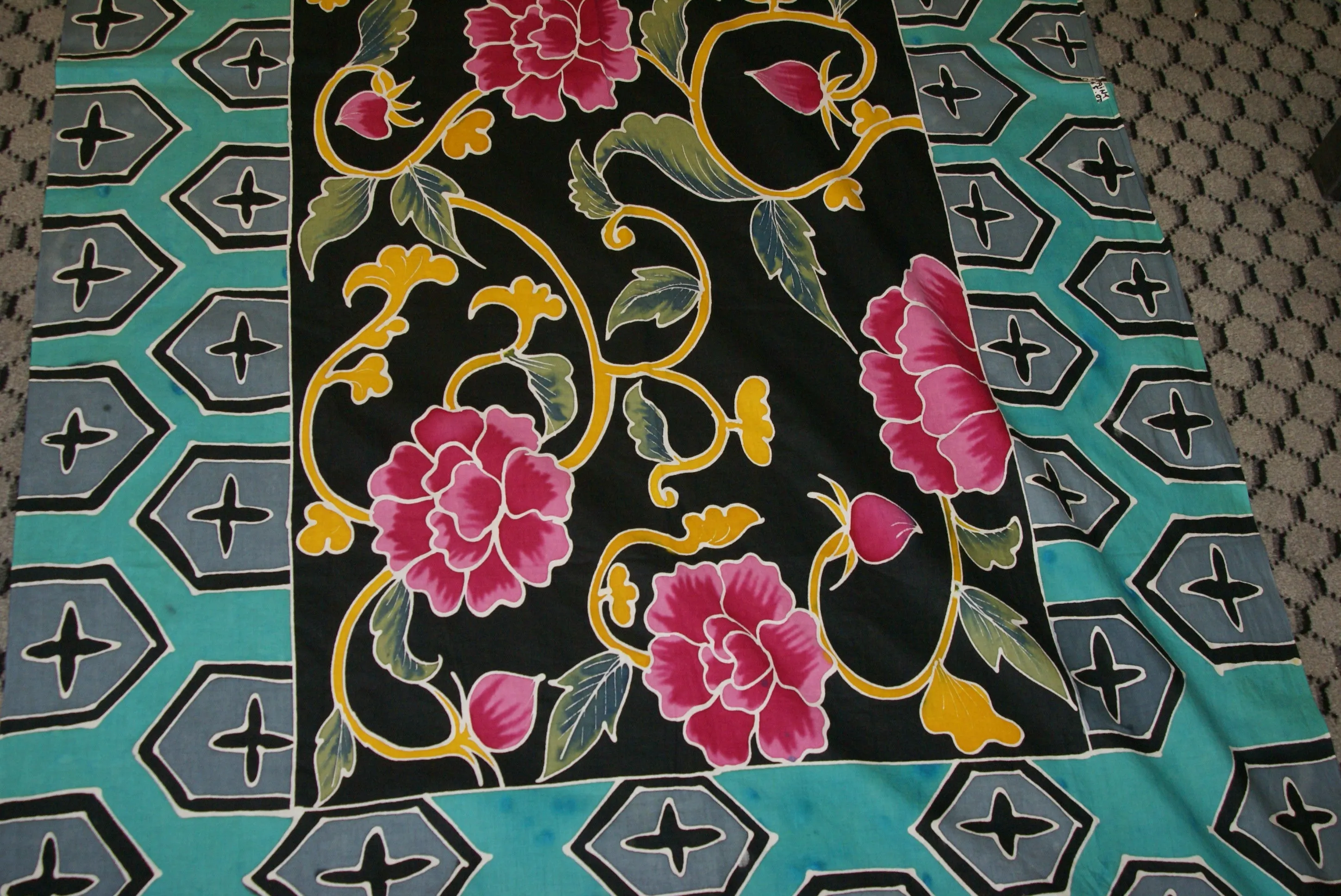 UNIQUE HIGH QUALITY COTTON HAND PAINTED BATIK TEXTILE FABRIC SARONG, VIBRANT COLORS & VERY DETAILED MOTIFS OF DOUBLE HIBISCUS FLOWERS, 74 1/2” x 40” (no 0)