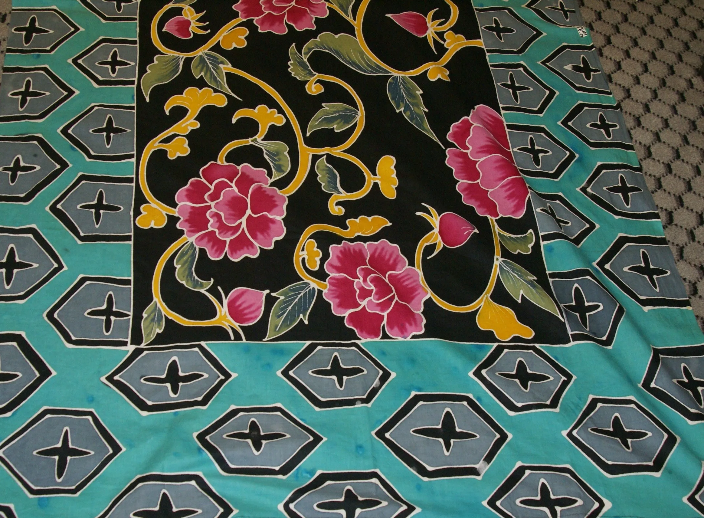 UNIQUE HIGH QUALITY COTTON HAND PAINTED BATIK TEXTILE FABRIC SARONG, VIBRANT COLORS & VERY DETAILED MOTIFS OF DOUBLE HIBISCUS FLOWERS, 74 1/2” x 40” (no 0)