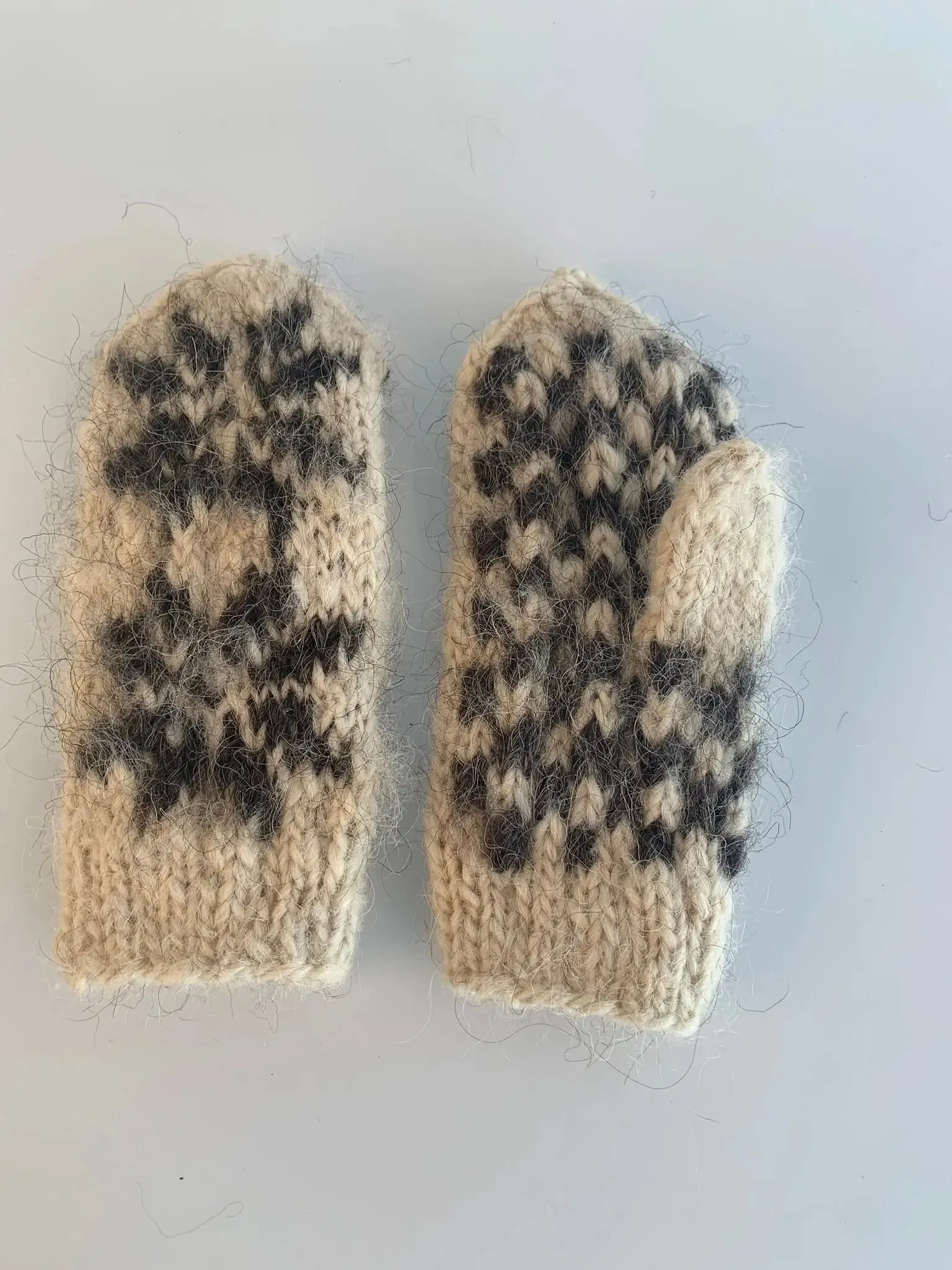 Woolen winter mittens