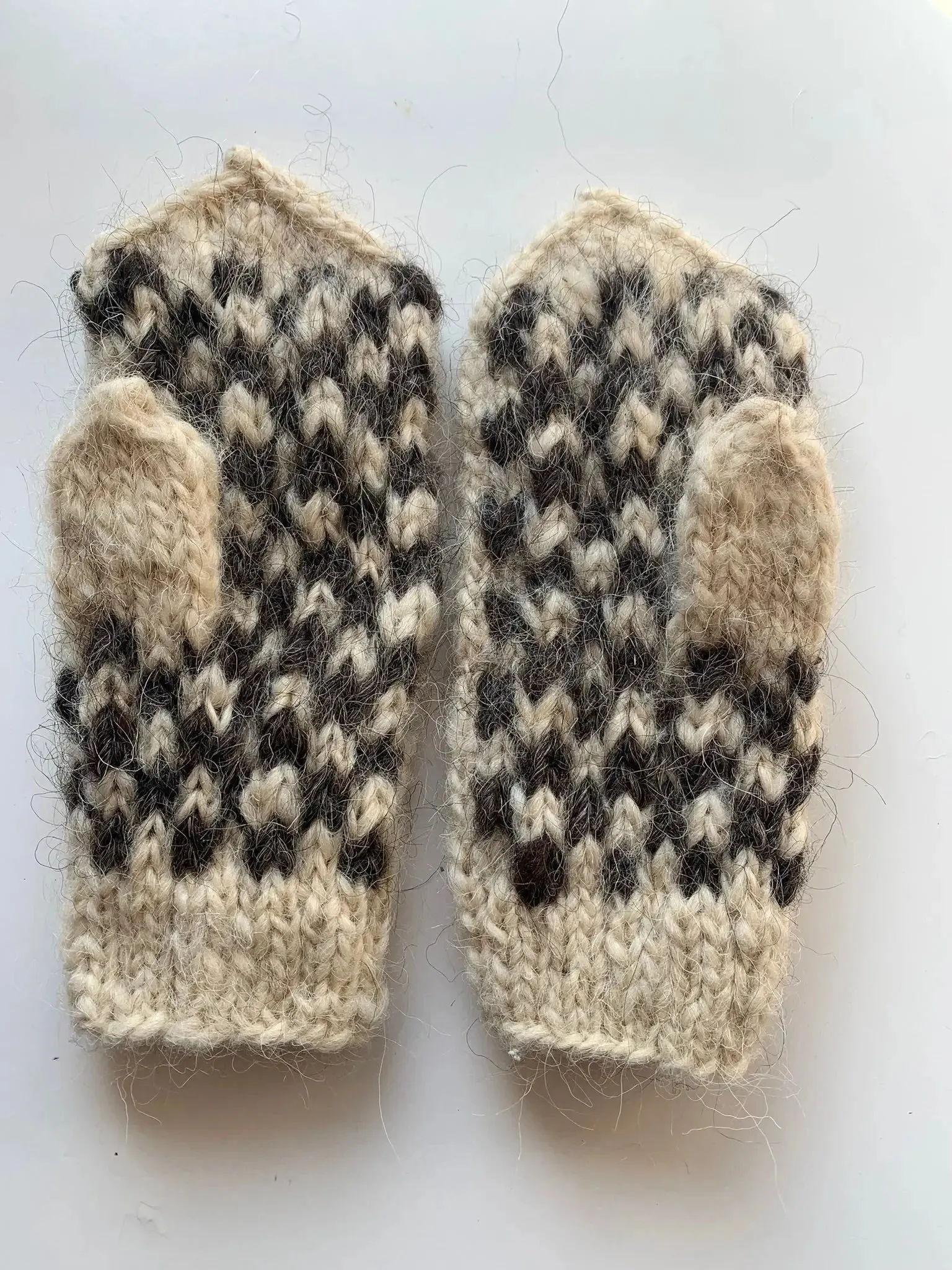 Woolen winter mittens