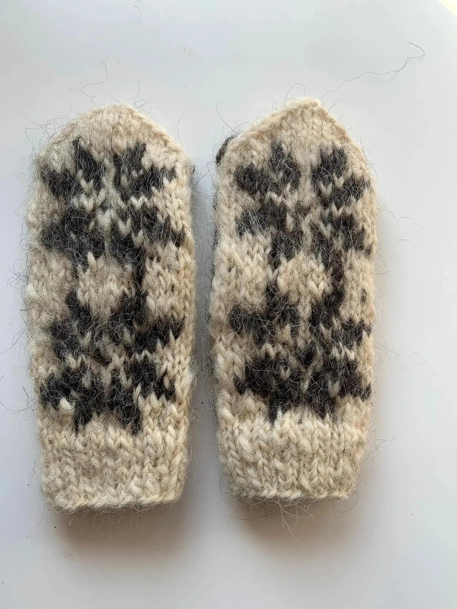 Woolen winter mittens